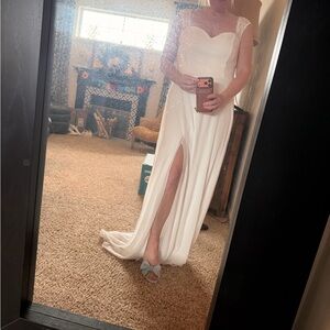 Elegant White Sleeveless Gown